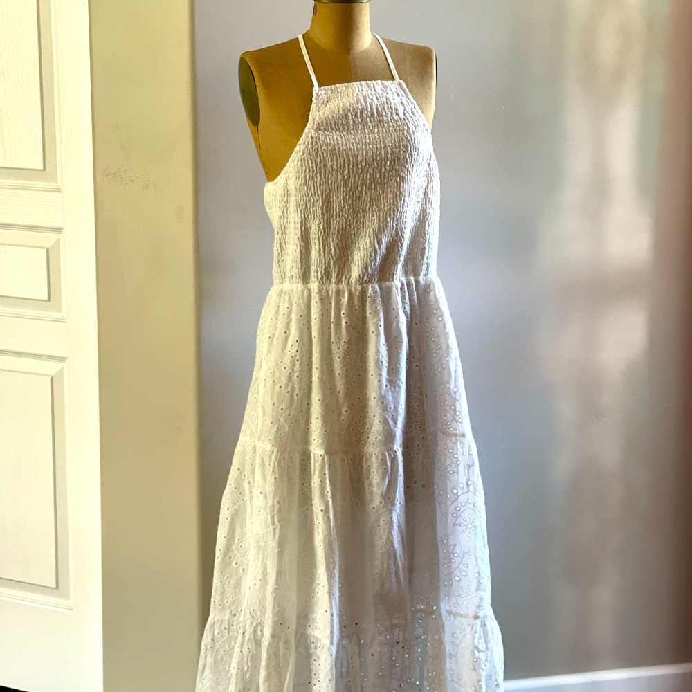 White eyelet maxi dress with pleated, ruched top. NWT, Size XL.